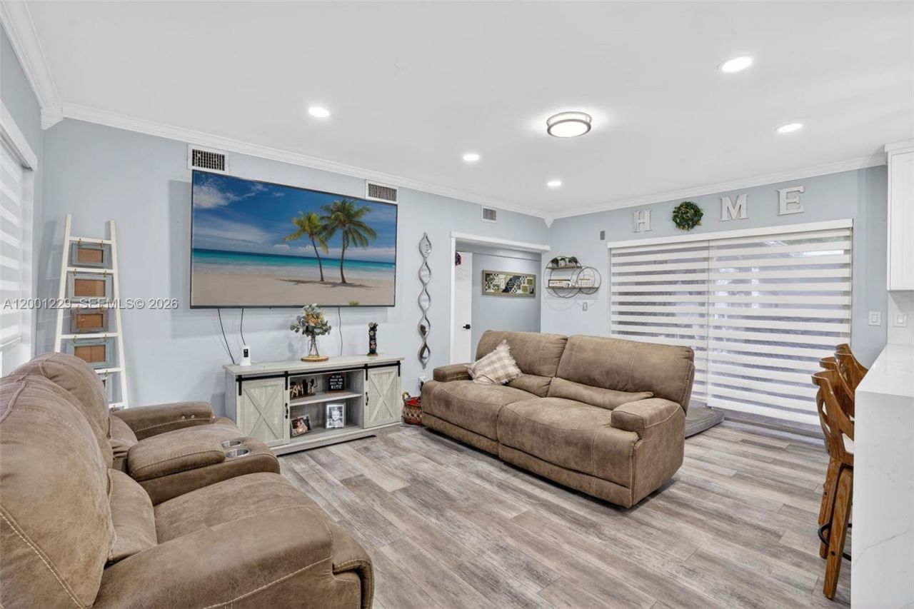 9220 Marine Dr, Cutler Bay, FL 33189 Photo