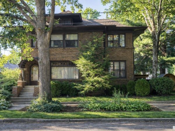 57 Selden Street, Galesburg, IL 61401