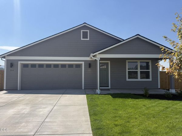 213 SE Peppermint Loop, Unit 2, Culver, OR 97734