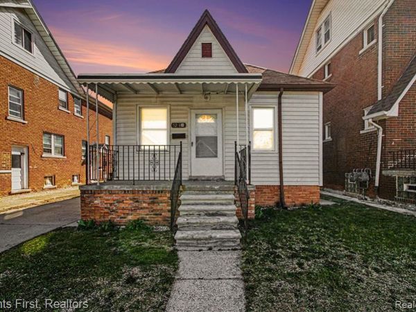 5210 Middlesex Street, Dearborn, MI 48126