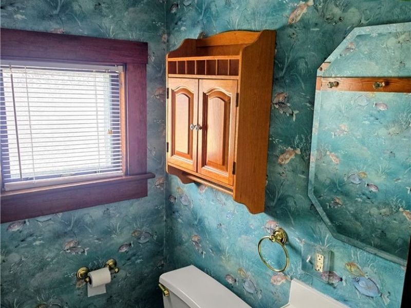 1055 W Tuscarawas Avenue, Barberton, OH 44203 Photo 14