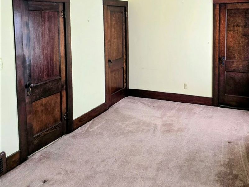 1055 W Tuscarawas Avenue, Barberton, OH 44203 Photo 22