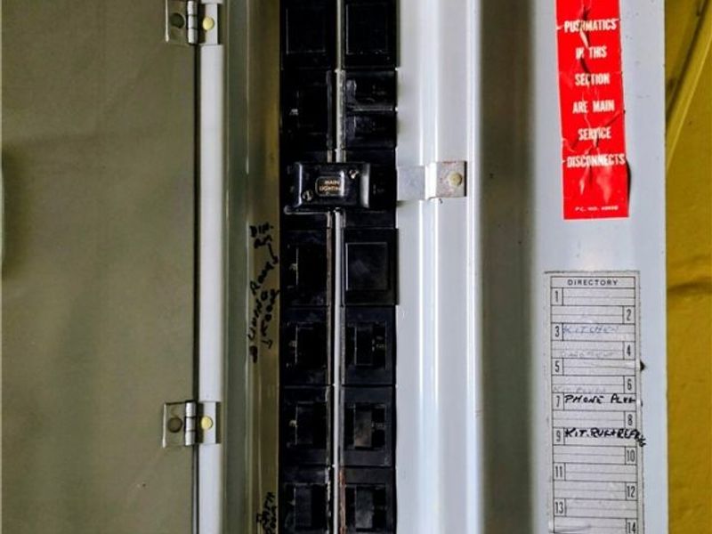 1055 W Tuscarawas Avenue, Barberton, OH 44203 Photo 24