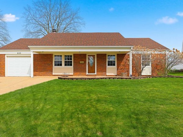 225 Wilmslow Lane , Schaumburg, IL 60194