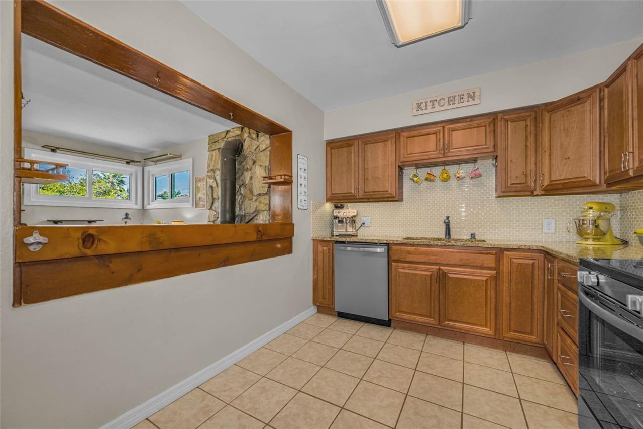 1300 63rd Avenue N, Saint Petersburg, FL 33702 Photo
