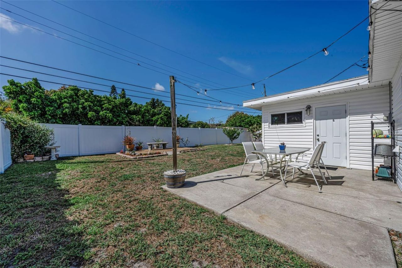 1300 63rd Avenue N, Saint Petersburg, FL 33702 Photo