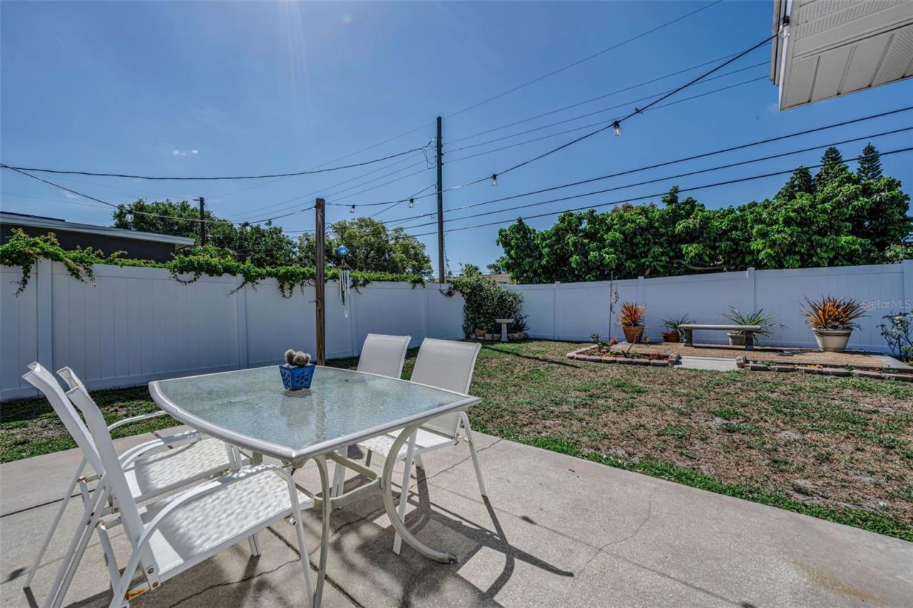 1300 63rd Avenue N, Saint Petersburg, FL 33702 Photo
