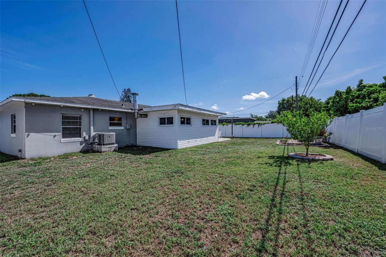 1300 63rd Avenue N, Saint Petersburg, FL 33702 Photo