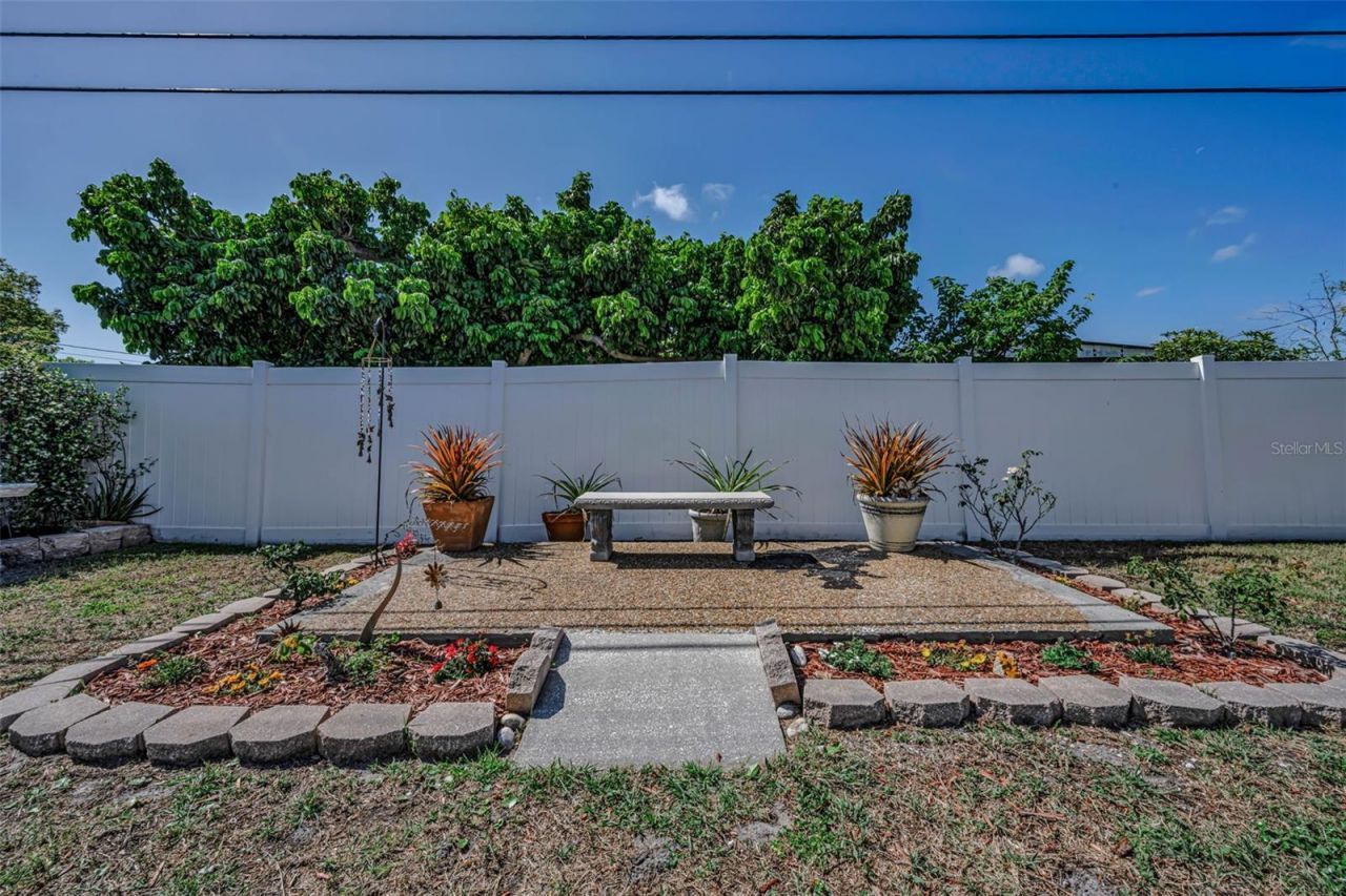 1300 63rd Avenue N, Saint Petersburg, FL 33702 Photo