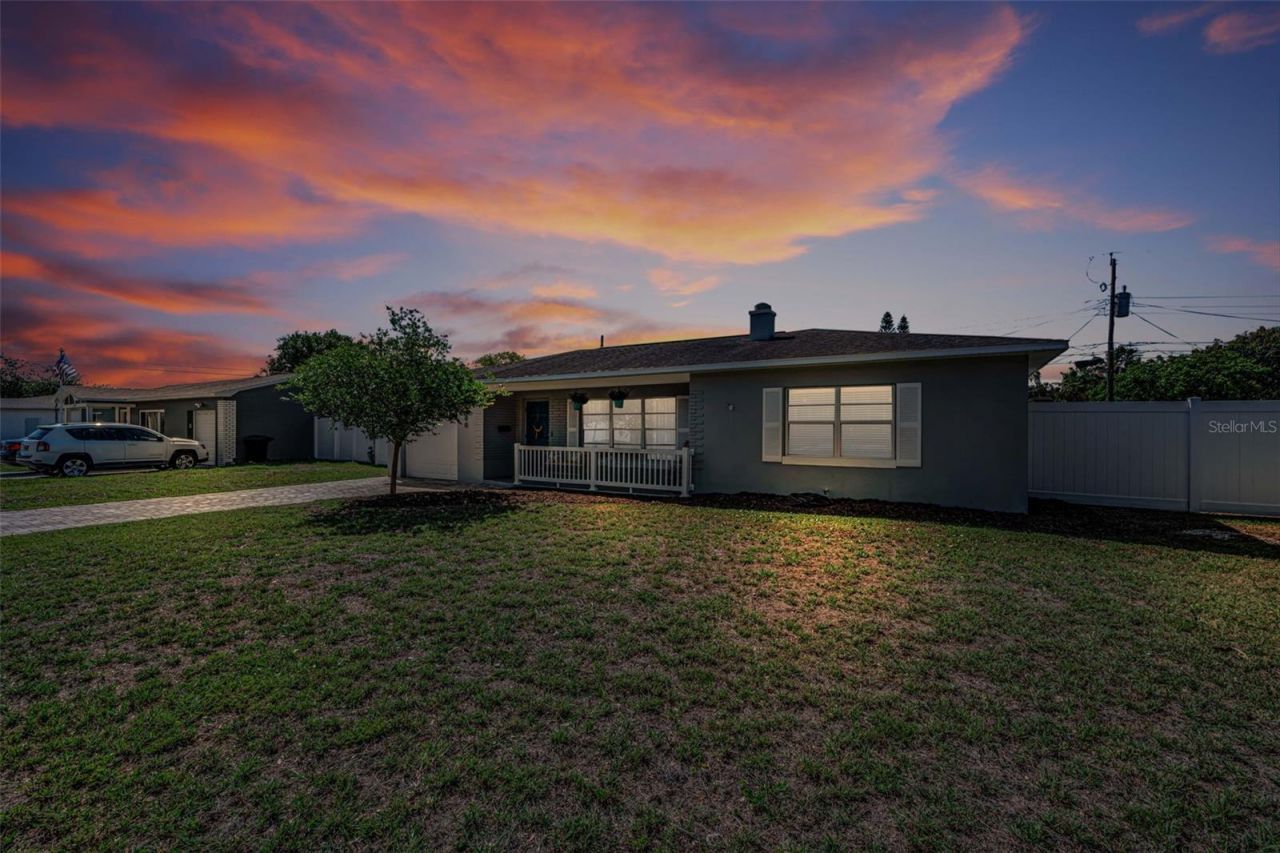 1300 63rd Avenue N, Saint Petersburg, FL 33702 Photo
