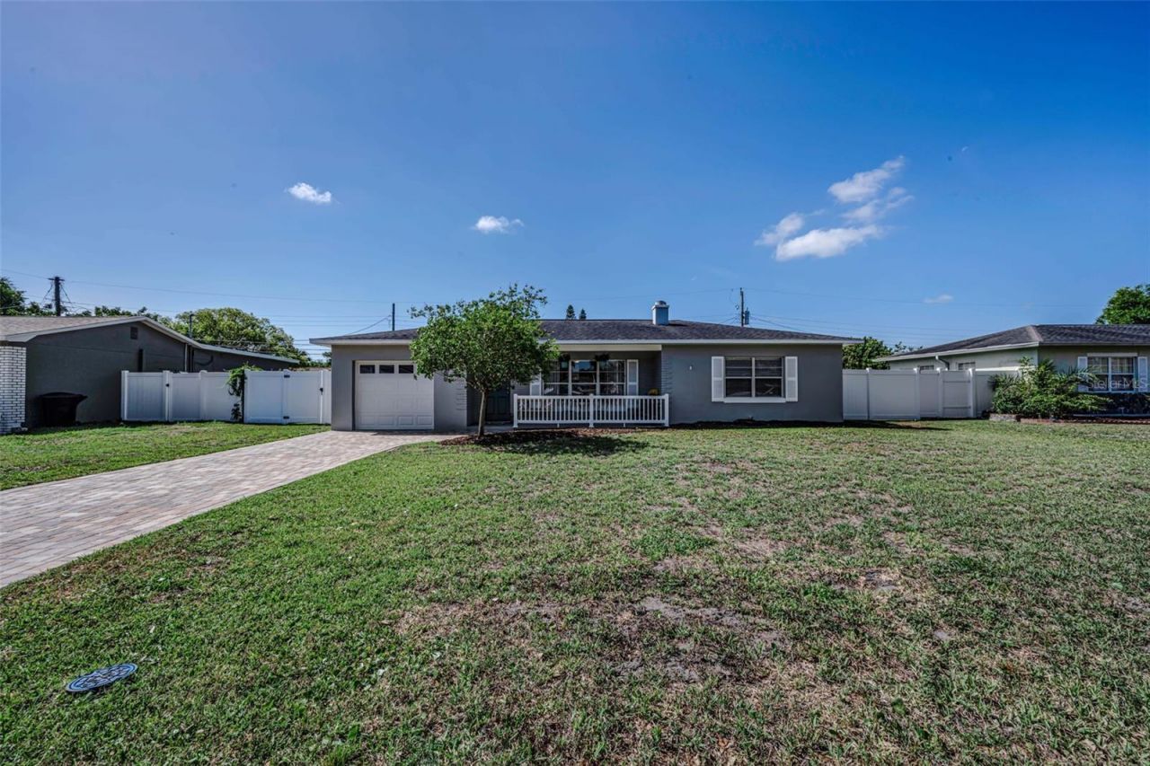 1300 63rd Avenue N, Saint Petersburg, FL 33702 Photo