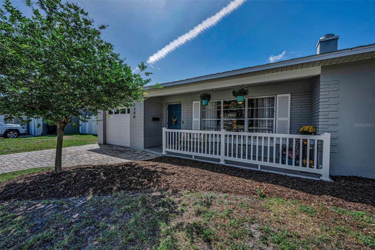 1300 63rd Avenue N, Saint Petersburg, FL 33702 Photo