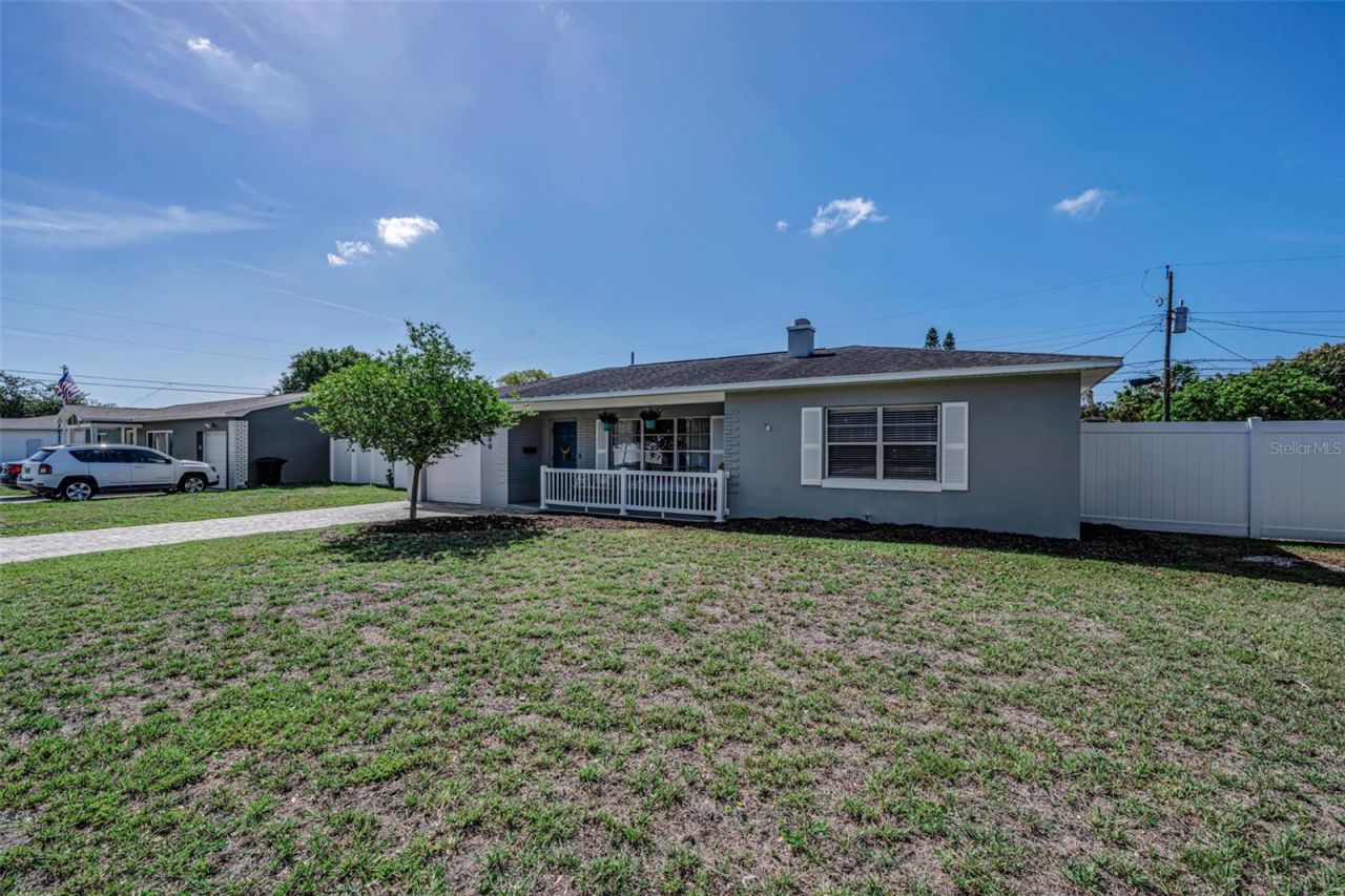 1300 63rd Avenue N, Saint Petersburg, FL 33702 Photo