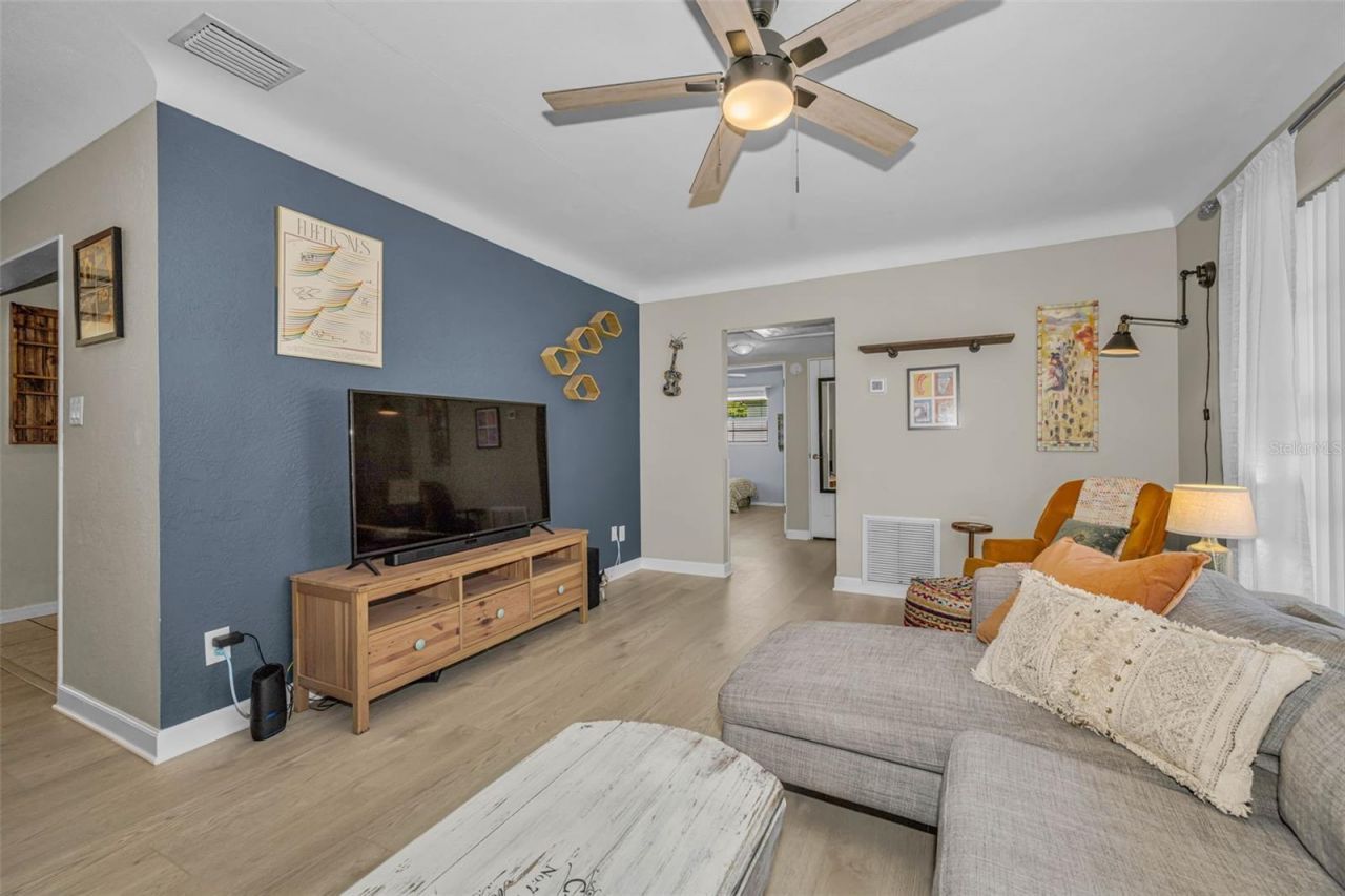1300 63rd Avenue N, Saint Petersburg, FL 33702 Photo