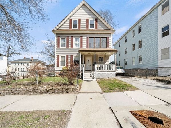 62 May St, Worcester, MA 01610