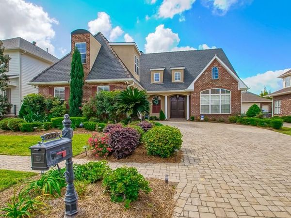 233 CANE BAYOU Lane, Kenner, LA 70065