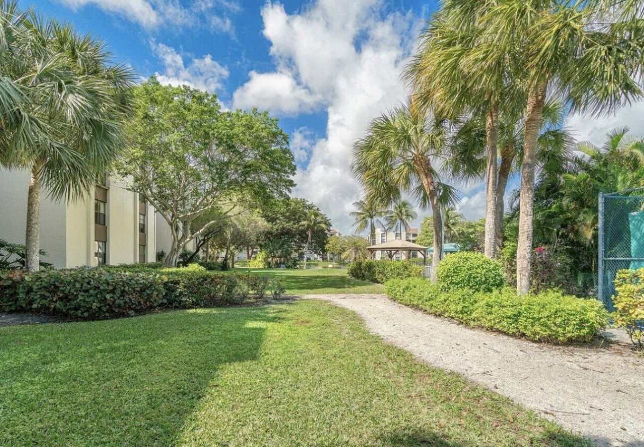 955 Egret Circle, Unit 508, Delray Beach, FL 33444 Photo