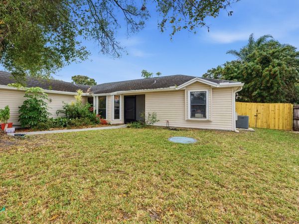 1258 SW Cynthia Street, Port St. Lucie, FL 34983