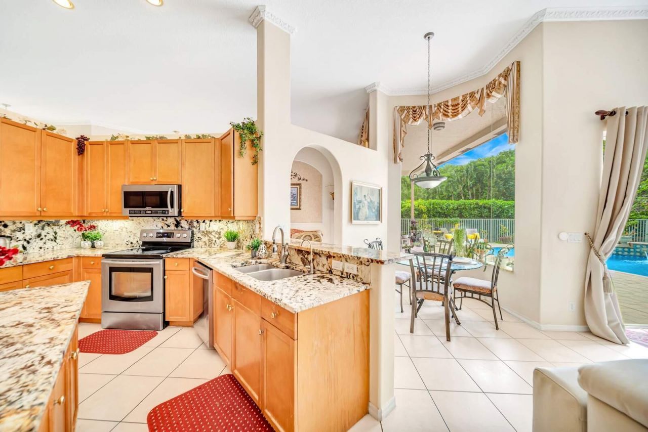 6169 NW 53rd Circle, Coral Springs, FL 33067 Photo