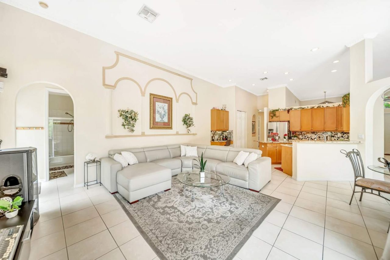 6169 NW 53rd Circle, Coral Springs, FL 33067 Photo