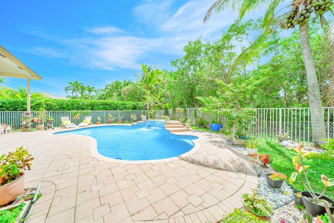 6169 NW 53rd Circle, Coral Springs, FL 33067 Photo