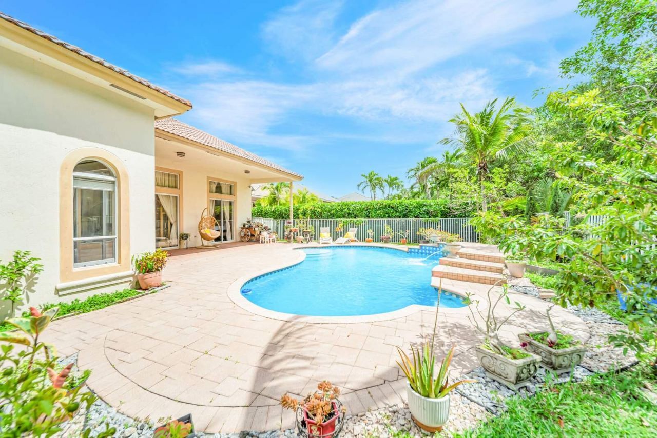 6169 NW 53rd Circle, Coral Springs, FL 33067 Photo