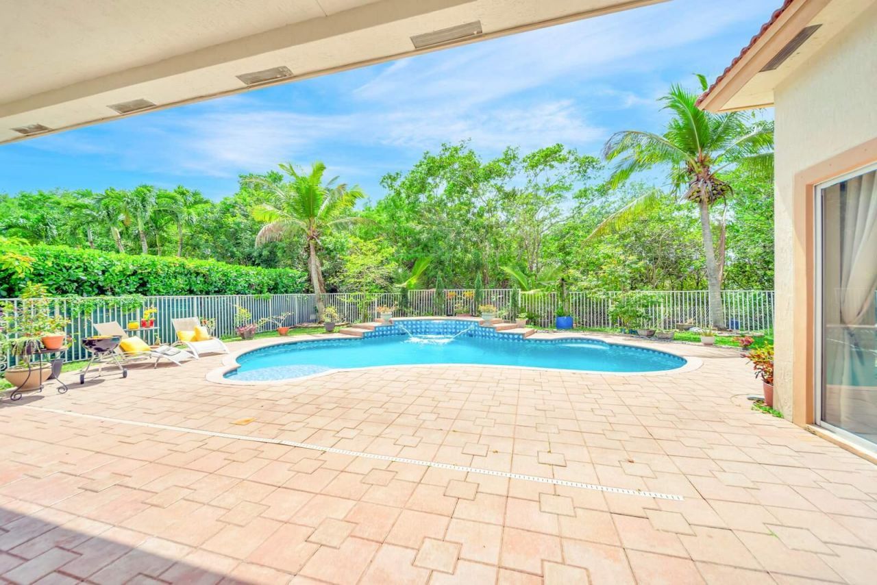 6169 NW 53rd Circle, Coral Springs, FL 33067 Photo