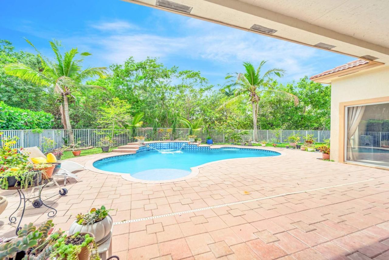 6169 NW 53rd Circle, Coral Springs, FL 33067 Photo