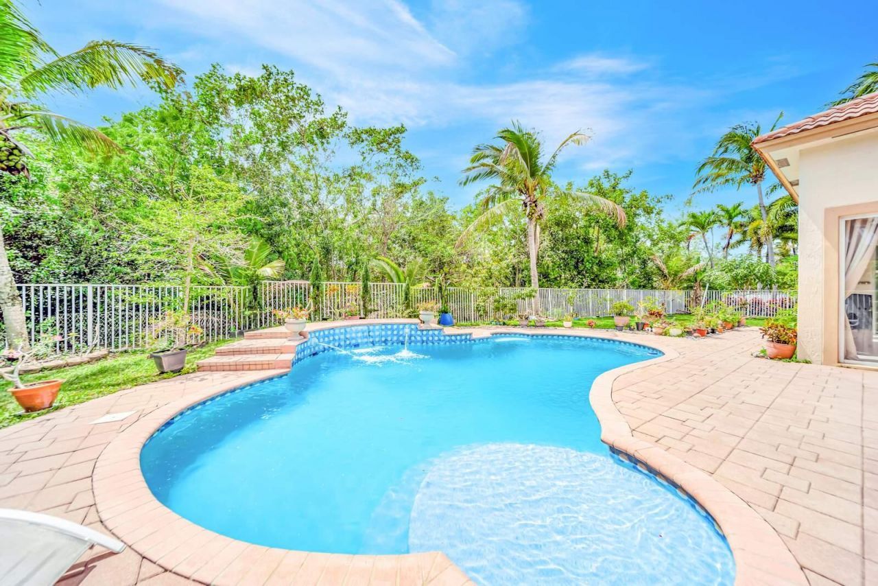 6169 NW 53rd Circle, Coral Springs, FL 33067 Photo