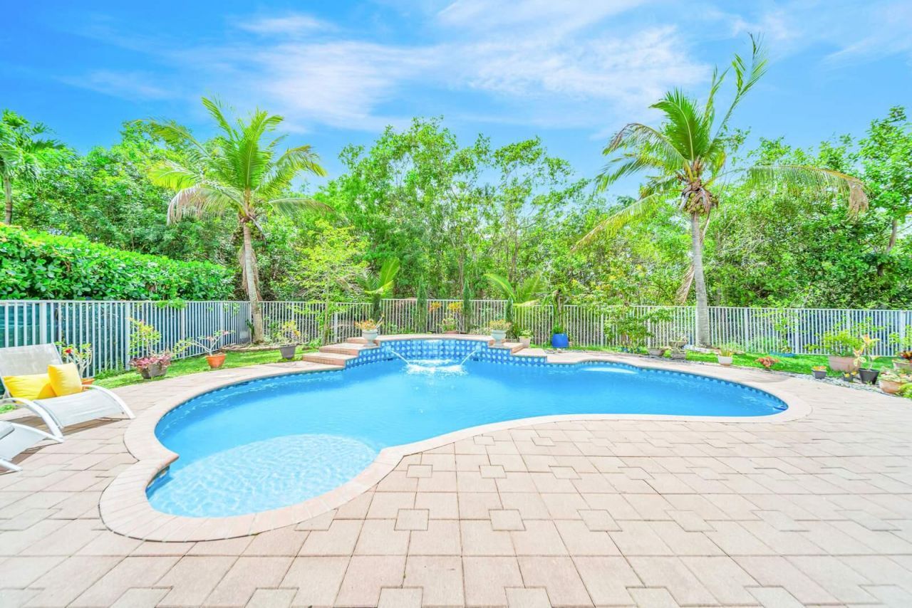 6169 NW 53rd Circle, Coral Springs, FL 33067 Photo