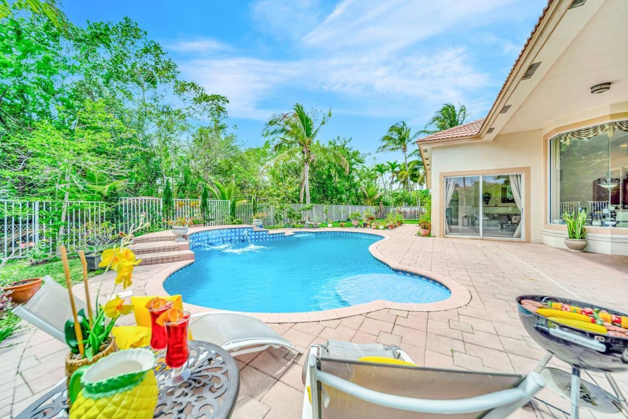 6169 NW 53rd Circle, Coral Springs, FL 33067 Photo