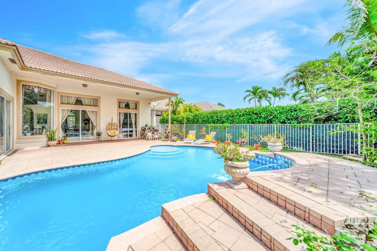 6169 NW 53rd Circle, Coral Springs, FL 33067 Photo