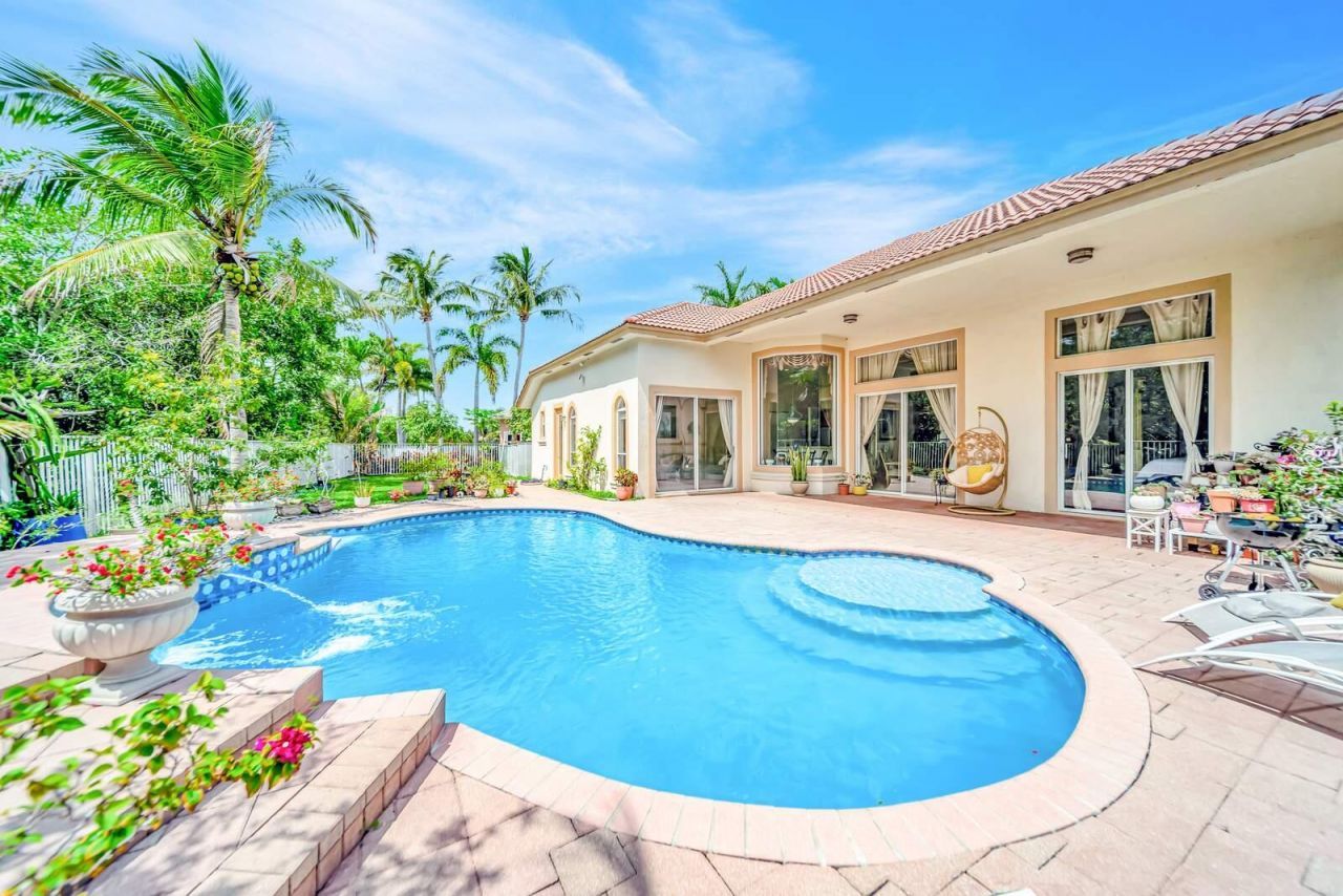 6169 NW 53rd Circle, Coral Springs, FL 33067 Photo