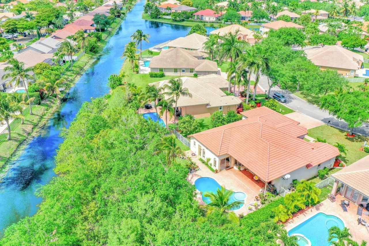 6169 NW 53rd Circle, Coral Springs, FL 33067 Photo