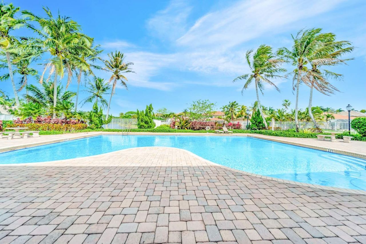 6169 NW 53rd Circle, Coral Springs, FL 33067 Photo