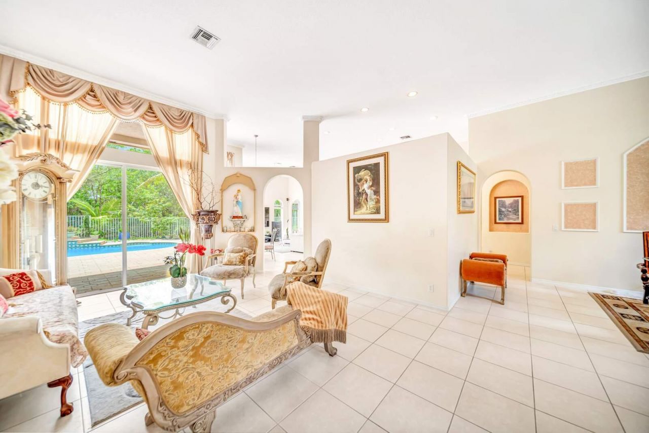 6169 NW 53rd Circle, Coral Springs, FL 33067 Photo