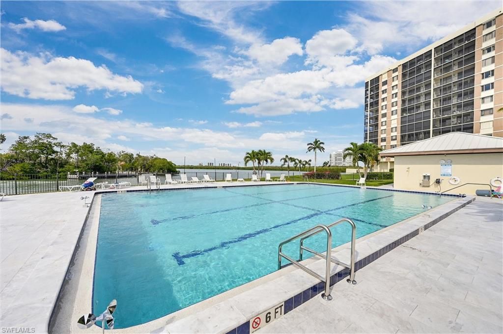 17 Bluebill Ave, Unit 803, Naples, FL 34108 Photo