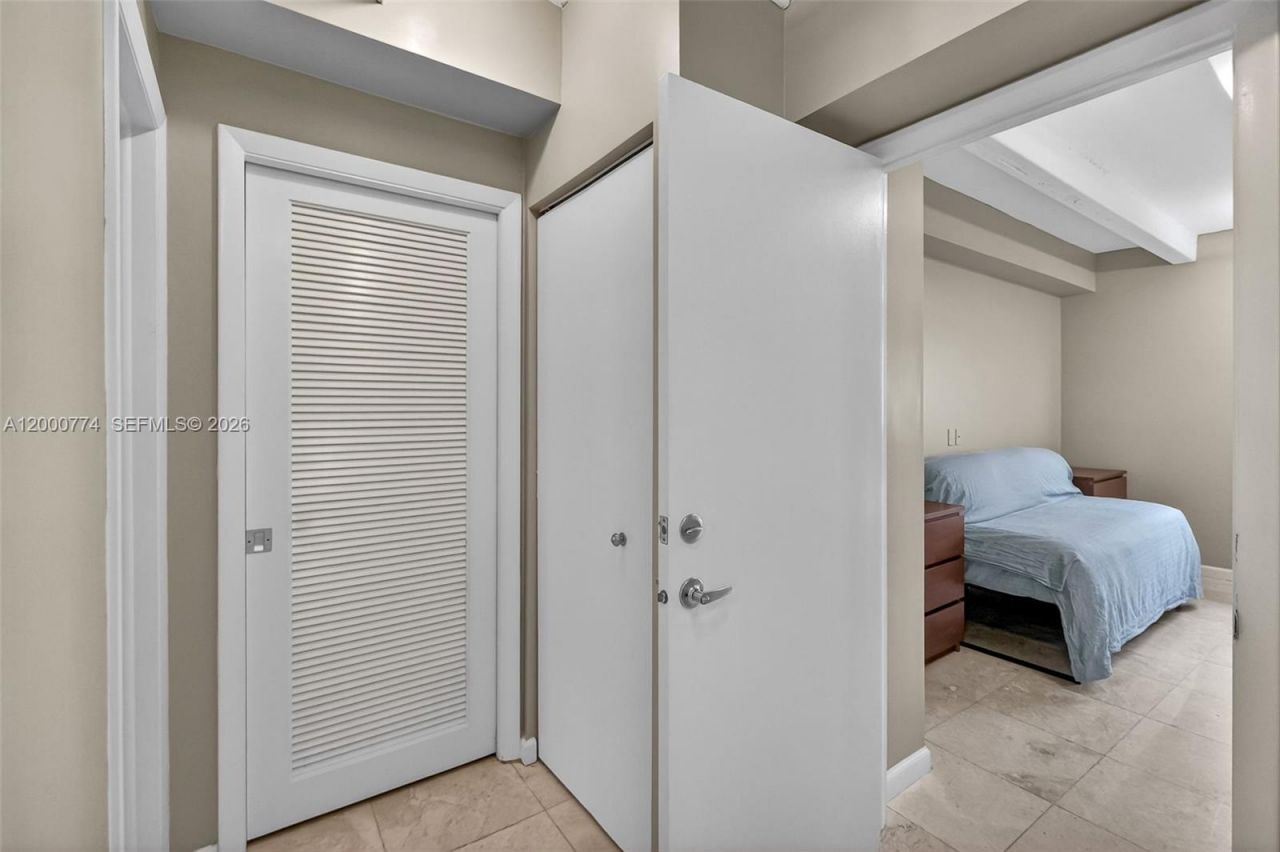1519 Drexel Ave, Unit 201 + DEN, Miami Beach, FL 33139 Photo