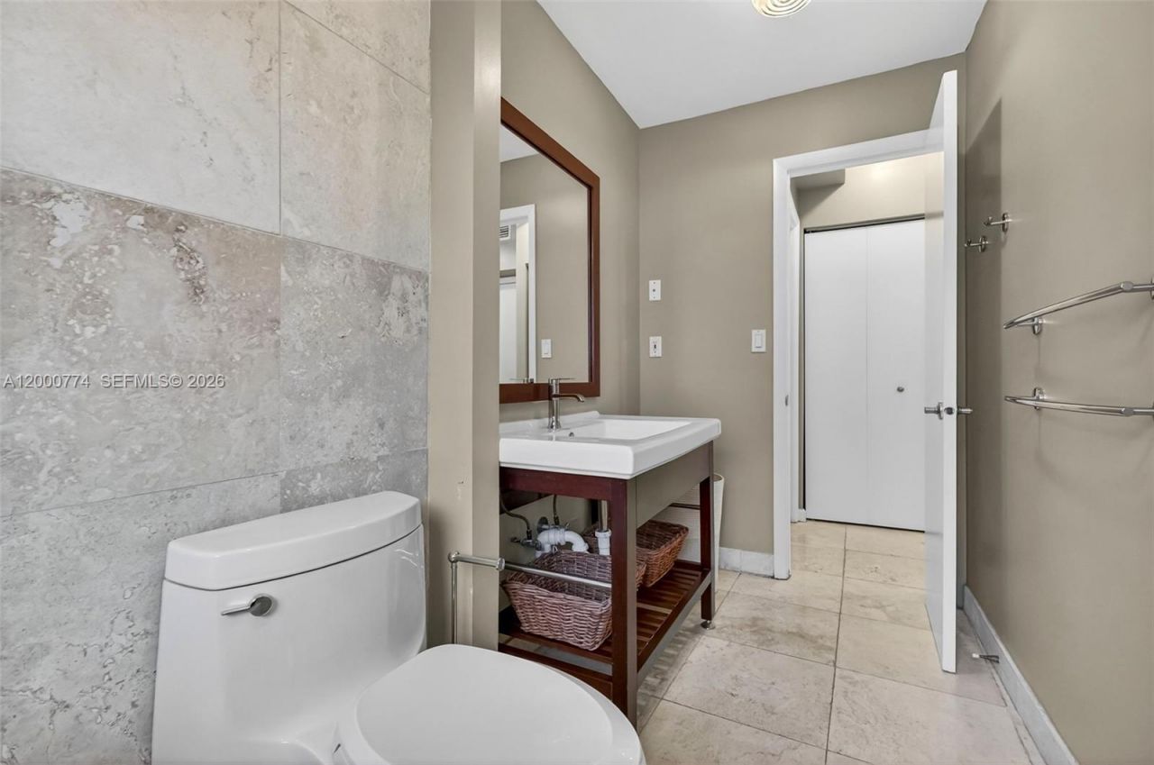 1519 Drexel Ave, Unit 201 + DEN, Miami Beach, FL 33139 Photo