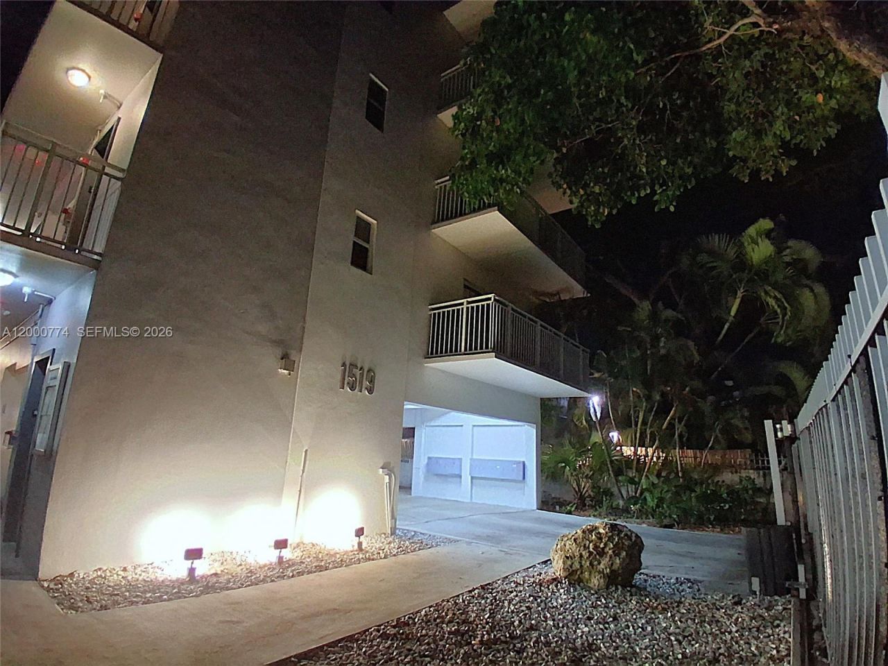 1519 Drexel Ave, Unit 201 + DEN, Miami Beach, FL 33139 Photo