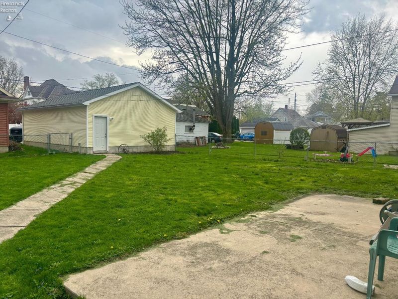 1107 Garrison Street, Fremont, OH 43420 Photo 3