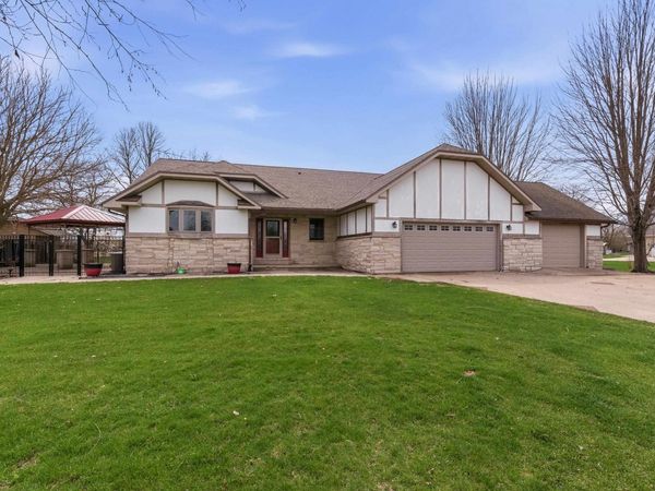 W9486 Zimmerman Drive, Beaver Dam, WI 53916