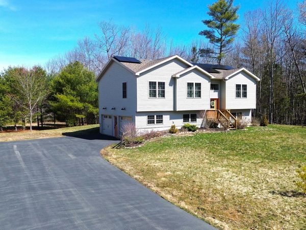 2 Partridge Run Drive, Winthrop, ME 04364