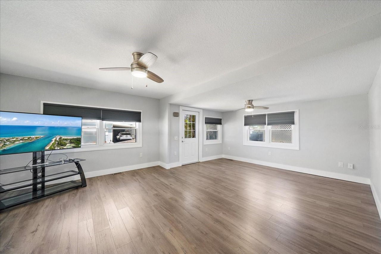 30 Flores Drive, Palmetto, FL 34221 Photo