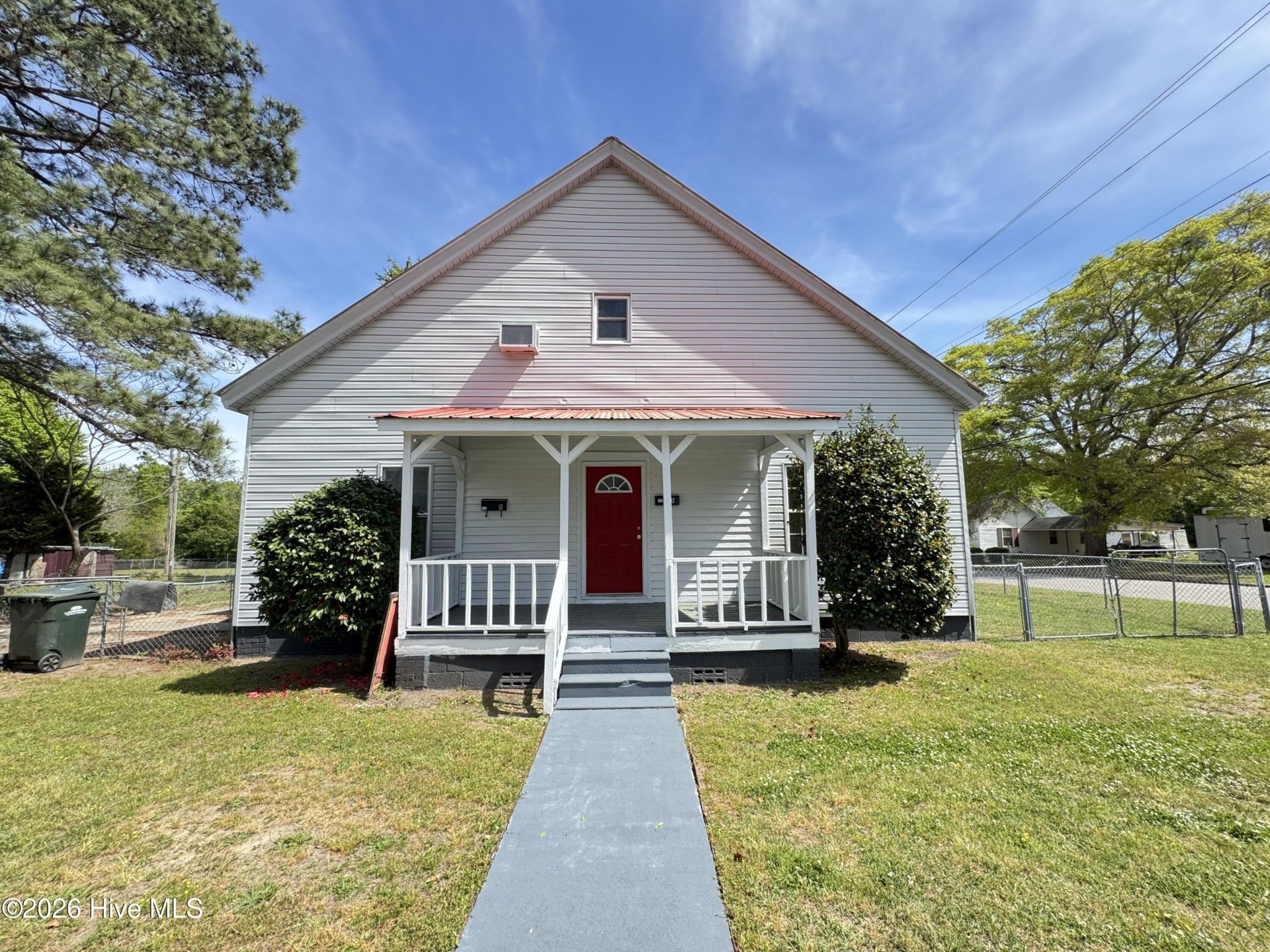 112 2nd Street, Laurinburg, NC 28352 Main Photo