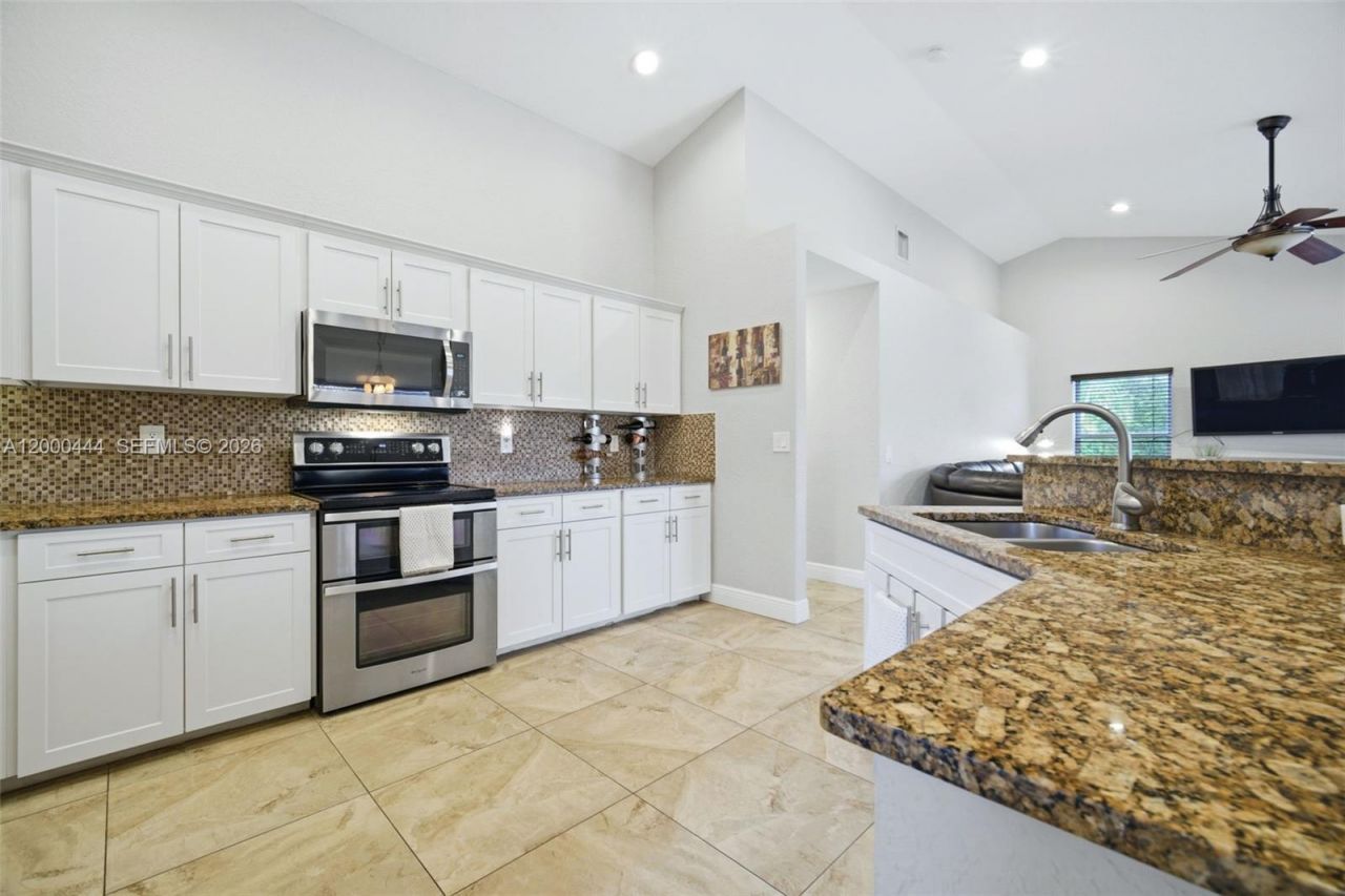 3563 W Tree Tops Ct, Davie, FL 33328 Photo