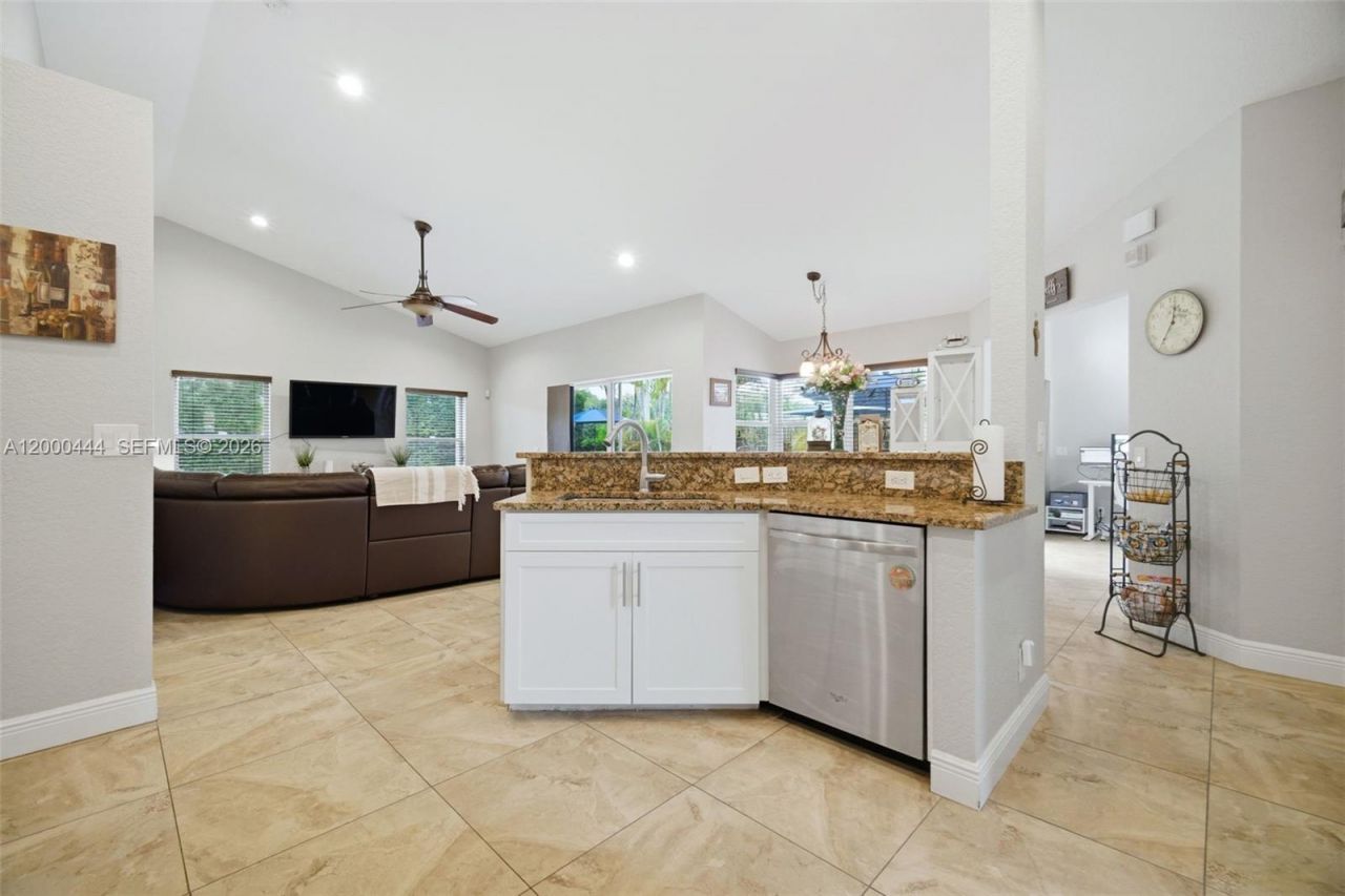 3563 W Tree Tops Ct, Davie, FL 33328 Photo