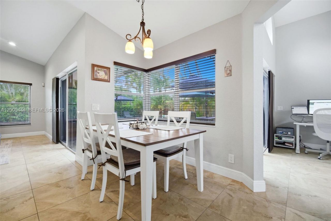 3563 W Tree Tops Ct, Davie, FL 33328 Photo