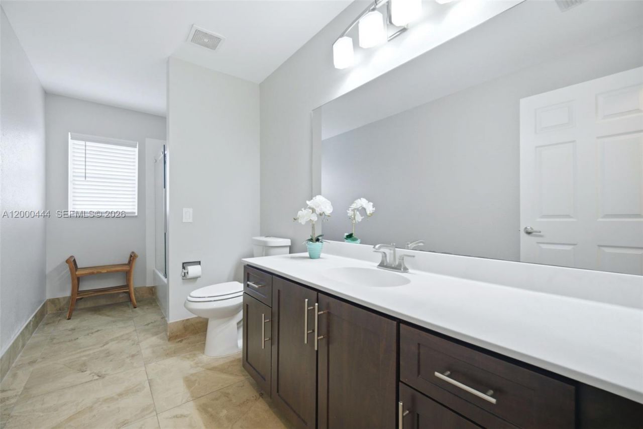 3563 W Tree Tops Ct, Davie, FL 33328 Photo