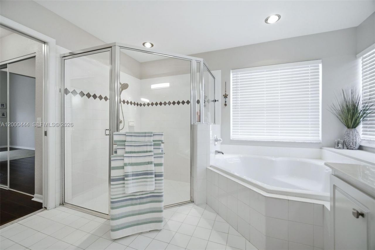 3563 W Tree Tops Ct, Davie, FL 33328 Photo